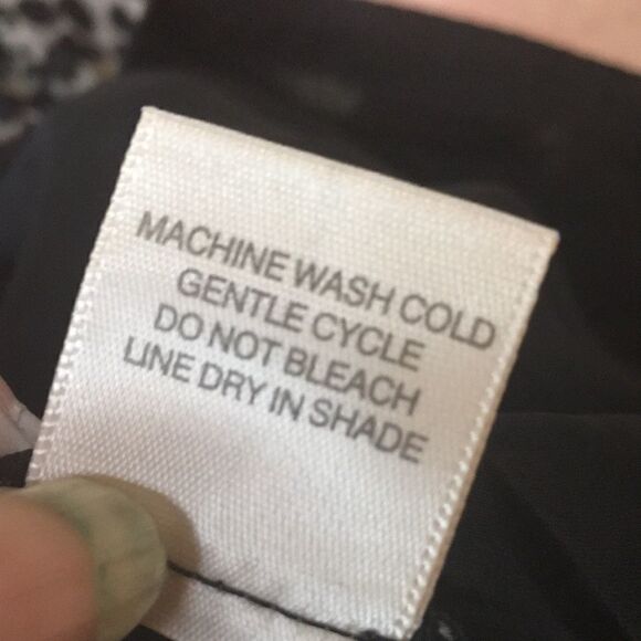 Line Dot NWT black blue patterned short sleeved top Medium - Picture 9 of 9